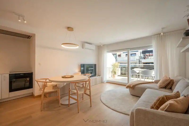 Recent gerenoveerd 2-slaapkamerappartement met terras van 20 m² foto 2