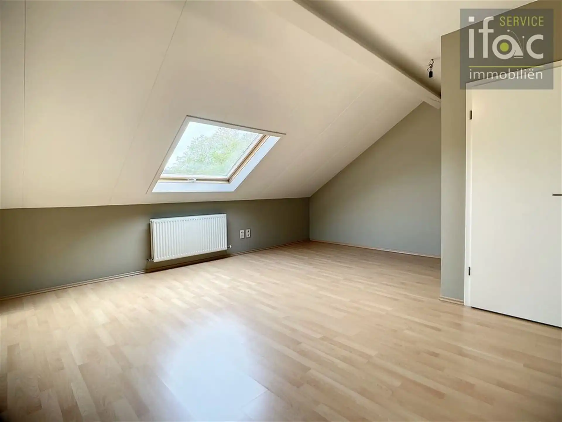 Mooie stapelwoning met tuin foto 5