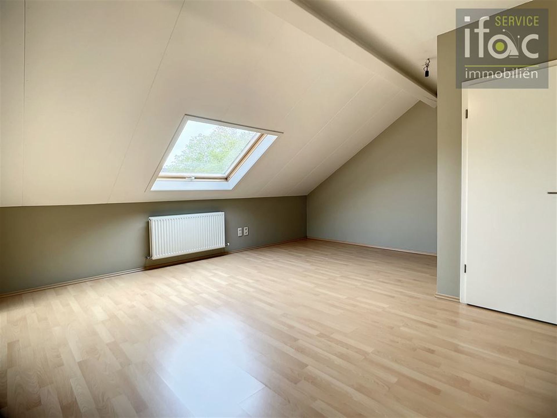 Mooie stapelwoning met tuin foto 5