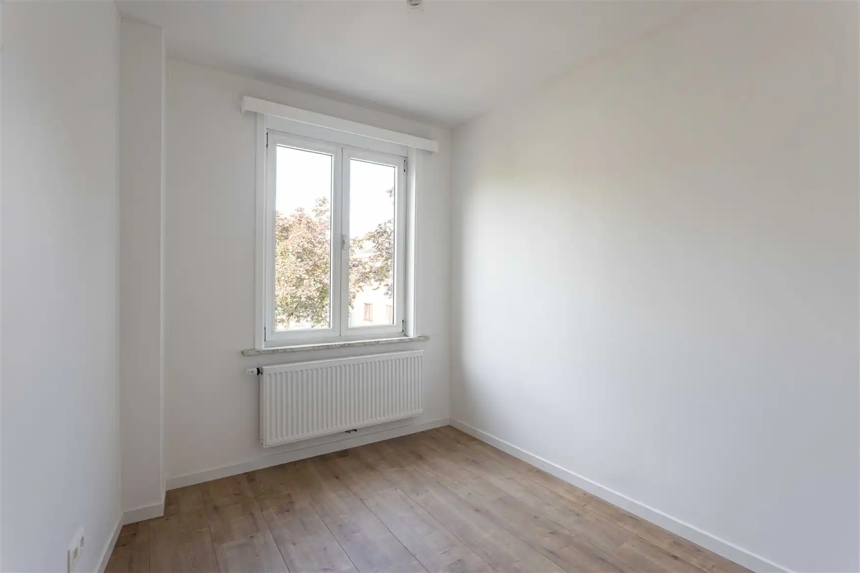 Gerenoveerde woning vol licht in centrum Destelbergen foto 10