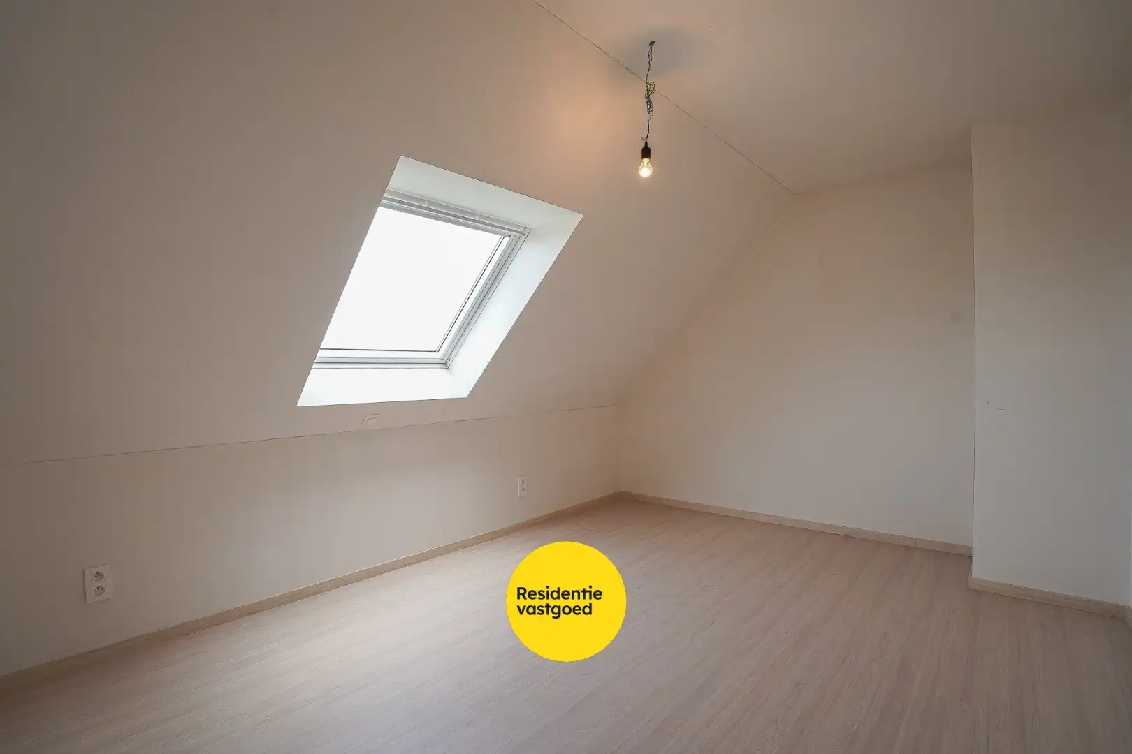 Halfopen woning met 3 slaapkamers te huur in Aartrijke foto 11
