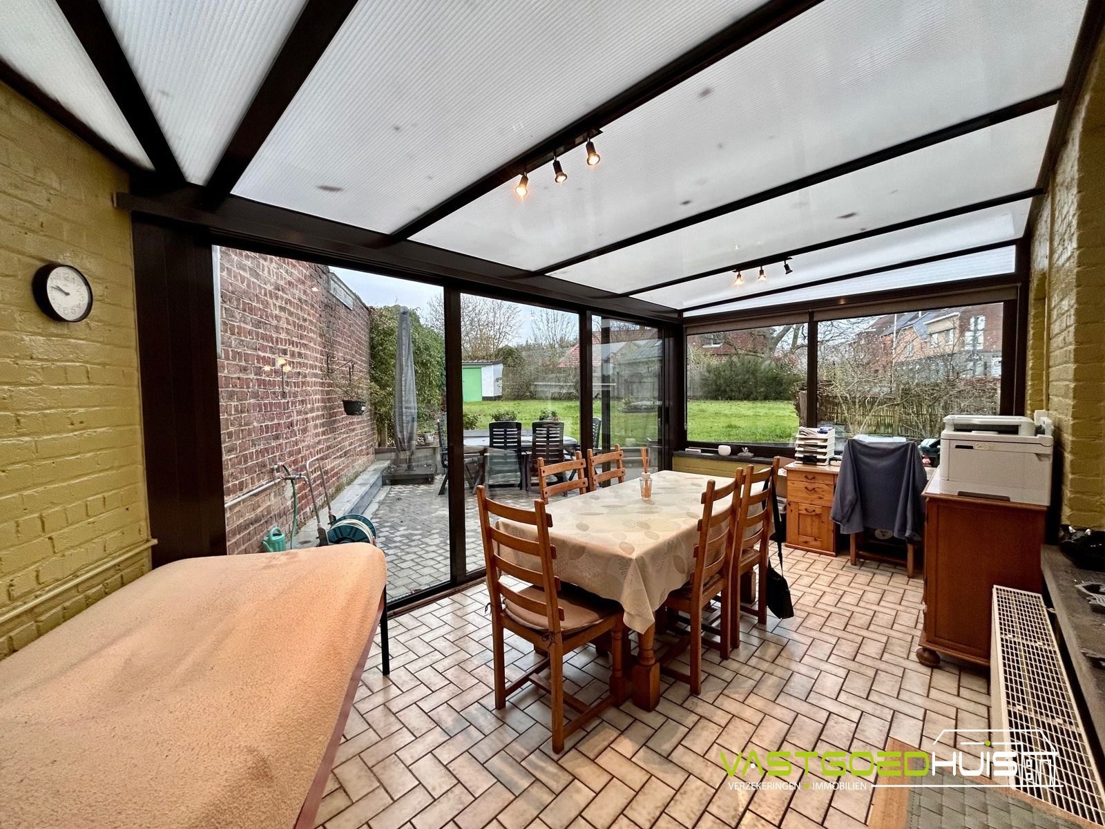 Karaktervolle, halfopen bebouwing met tuin foto 21