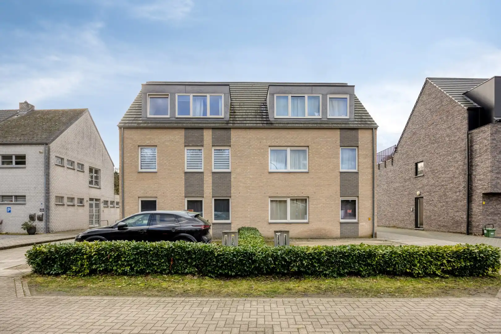 Kleinschalig appartementsgebouw bestaande uit 4 appartementen + 4 carports. foto 29