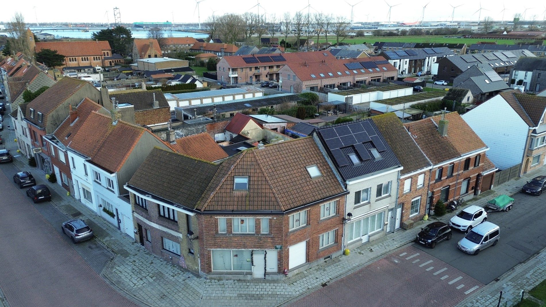 Ruime woning in rustige omgeving te Zwankendamme, Zeebrugge foto 2