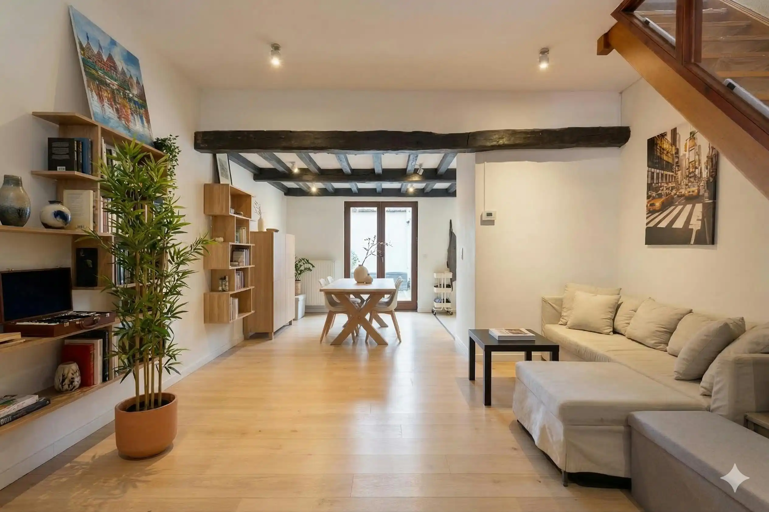 Huis te koop met 2 slaapkamers in Brugge centrum foto 2