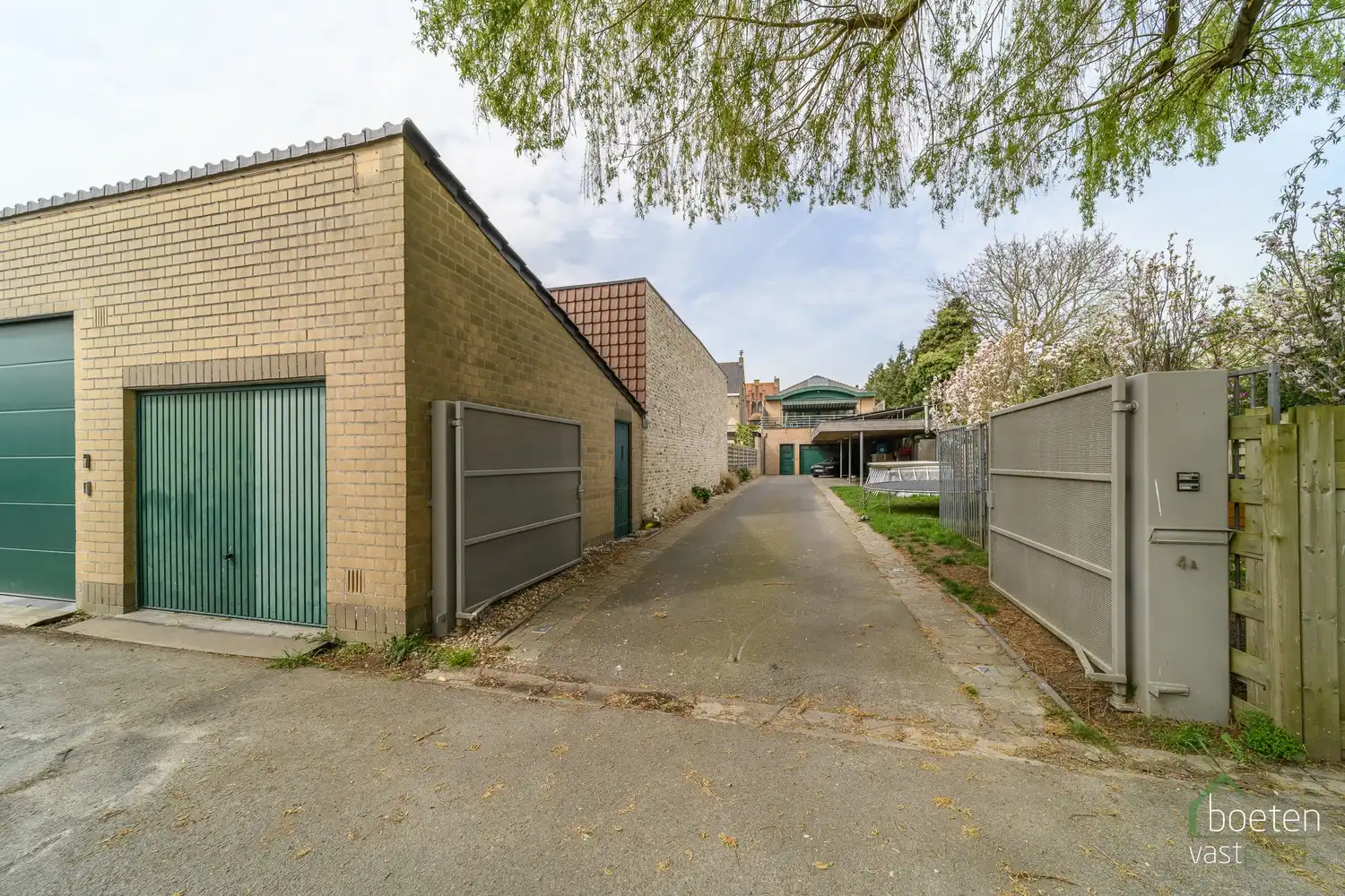 ALVERINGEM: instapklare beenhouwerij met woonst (4 slpks), ruim zonneterras/tuintje en garage in het hart van Alveringem. foto 26