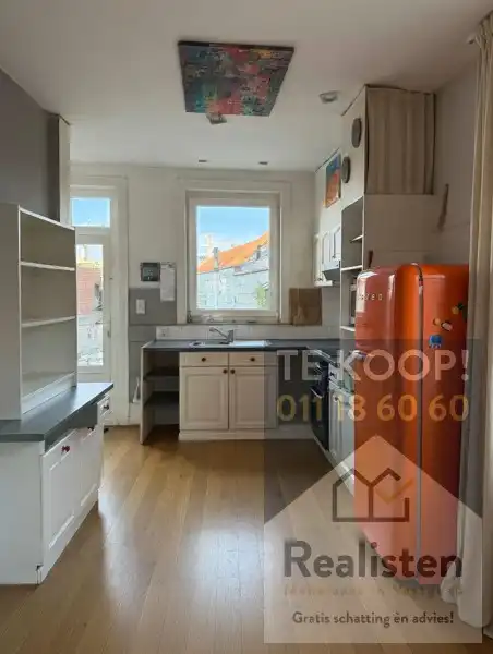 2 Appartementen + 4 winkels foto 14