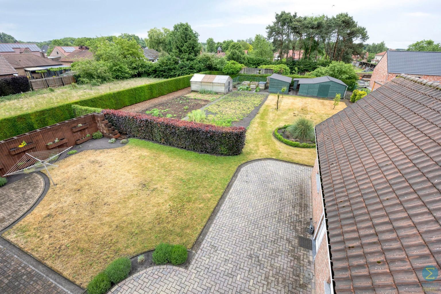 Instapklare laagbouwwoning op perceel van 1903m² foto 28