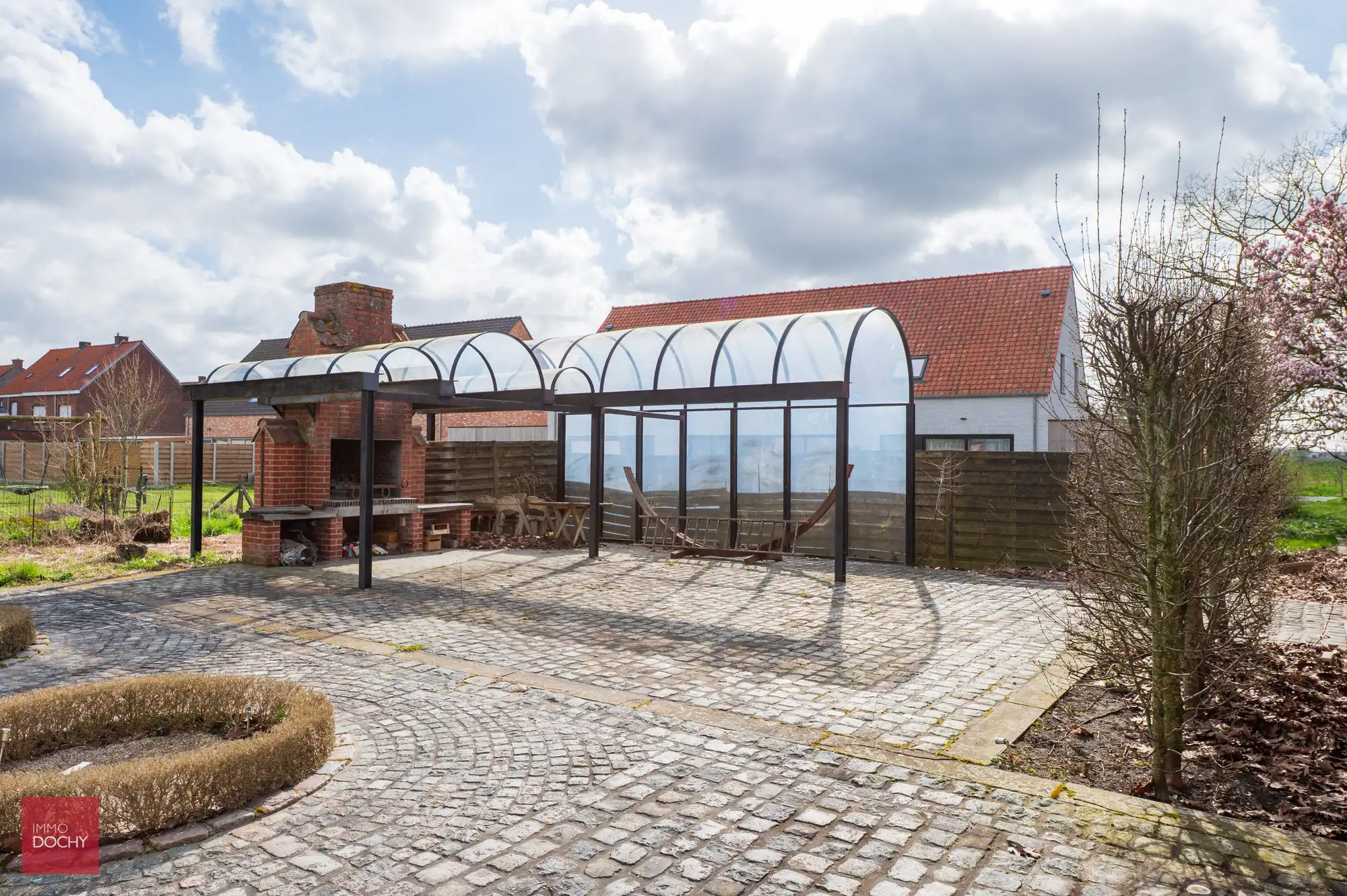 Villa met paardenstallen op 4.876m² foto 8