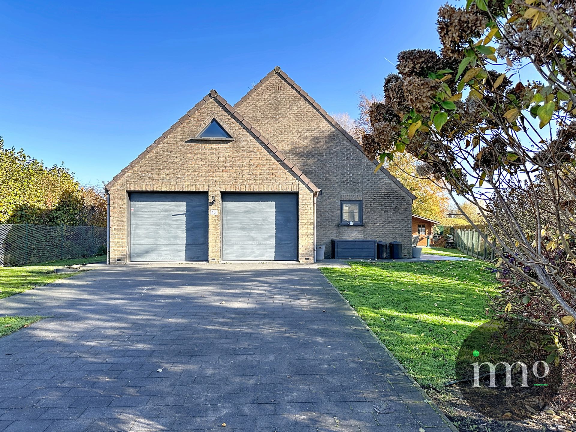Gerenoveerde villa met tuin en 3/4 slaapkamers foto 2