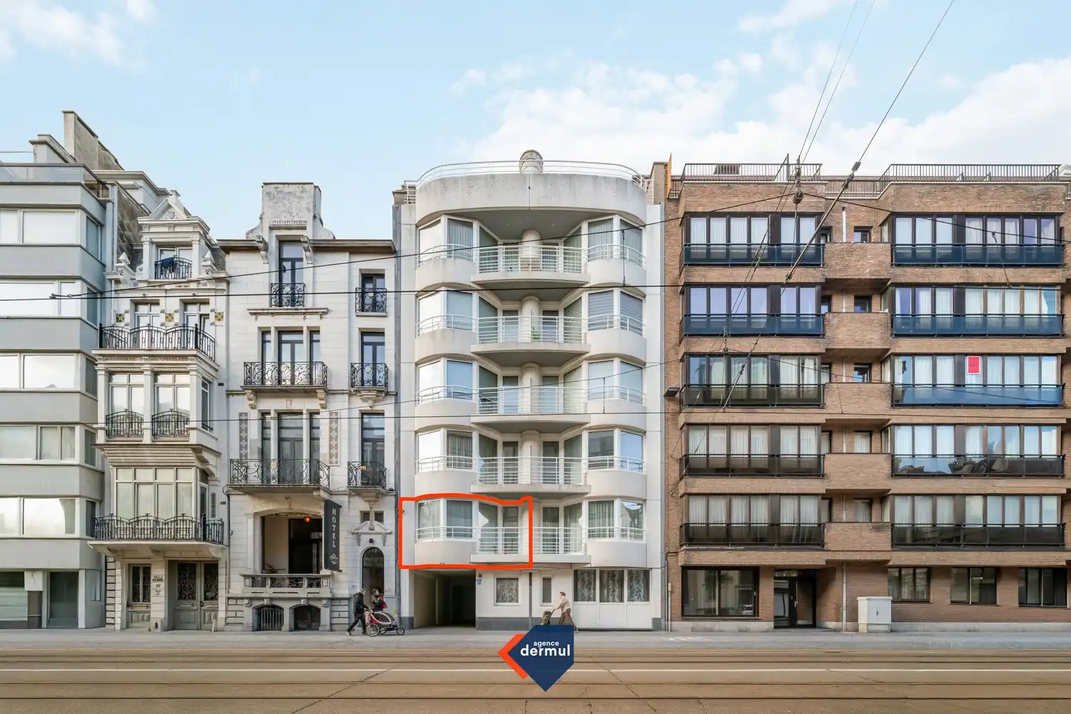 RESIDENTIE LA COURONNE foto {{pictureIndex}}