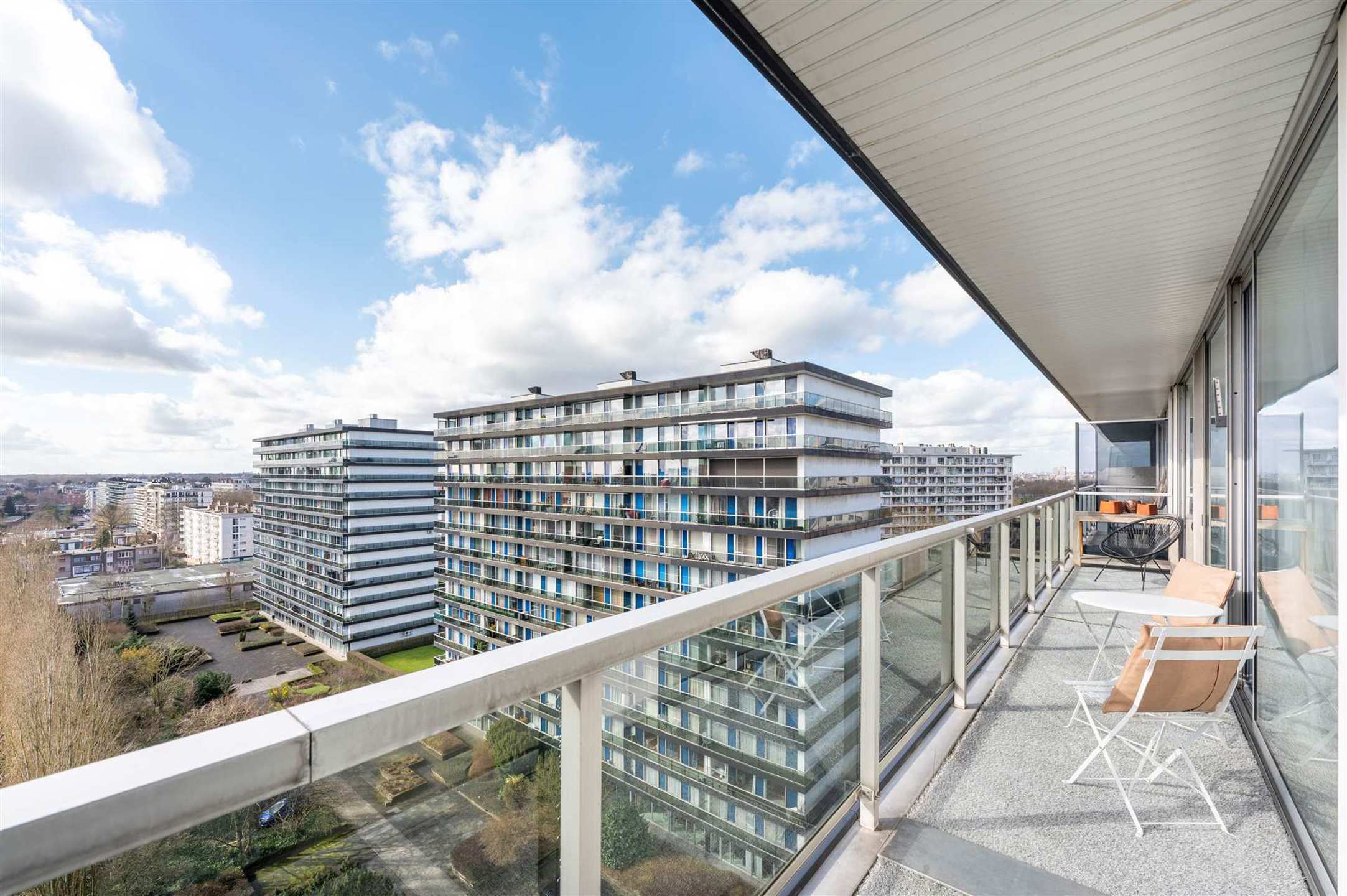 KWALITATIEF GERENOVEERD 3 SLKR APPARTEMENT MET TWEE TERRASSEN OP TOPLOCATIE IN BERCHEM foto 9