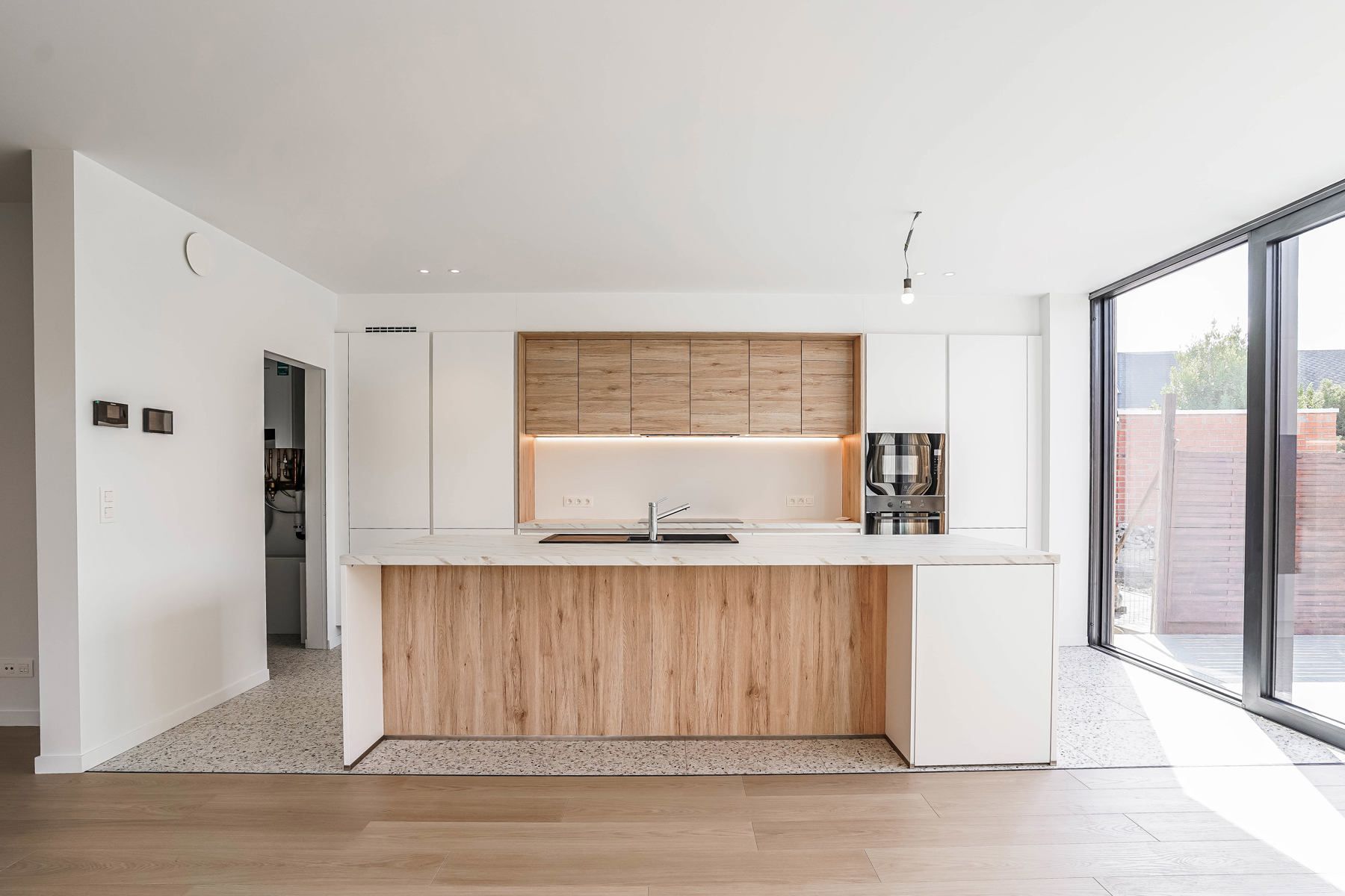 Prachtige, compleet gerenoveerde luxewoning op toplocatie te Kapelle-op-den-Bos foto 11