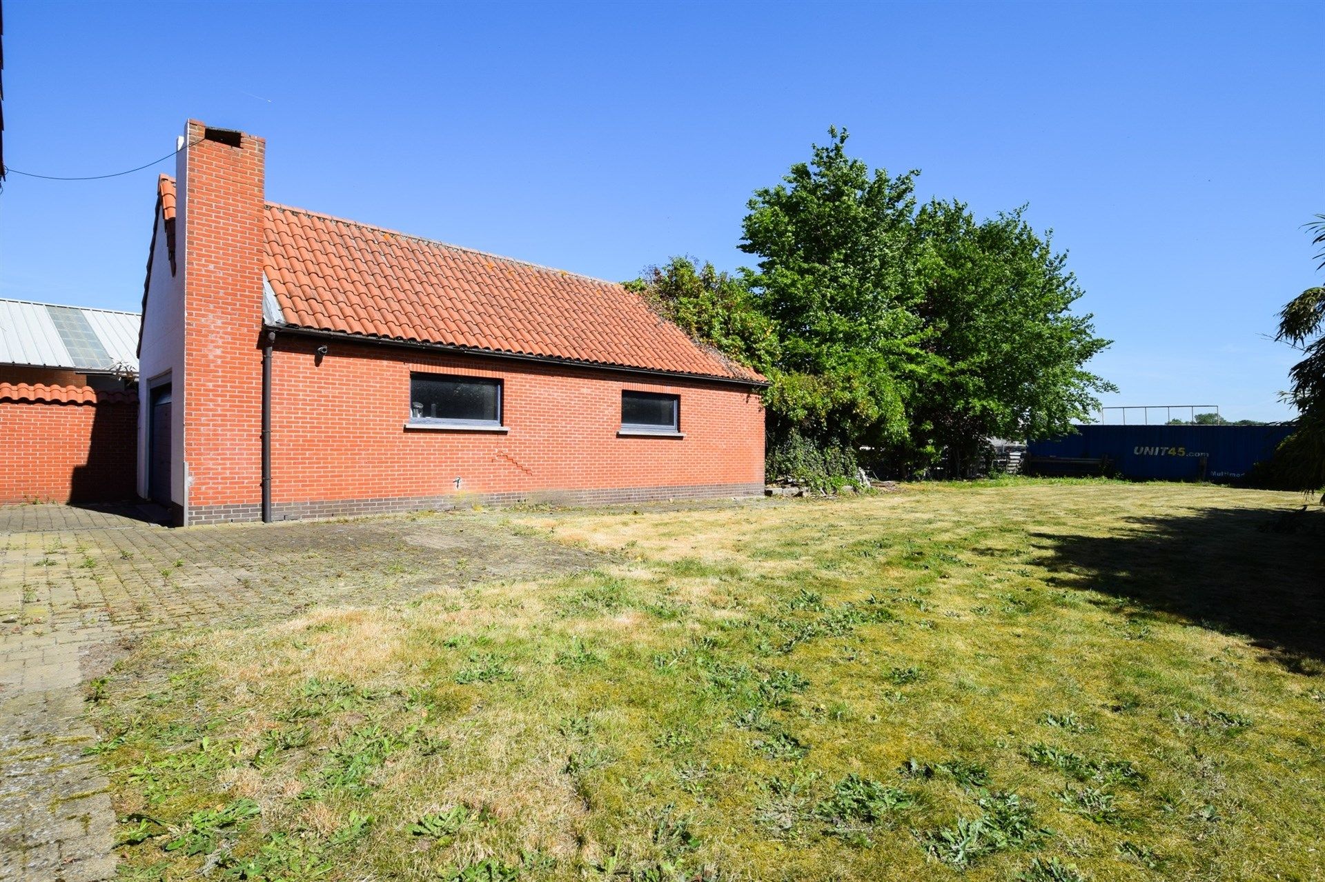 Ruime, op te frissen villa woning op een mooi perceel van 1.583m² foto 16