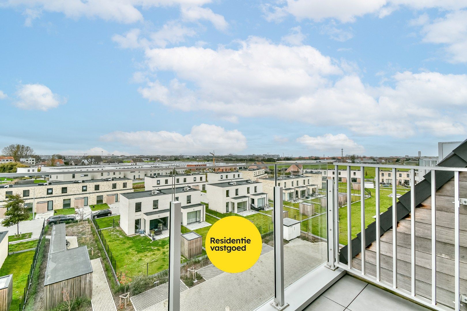 Recent duplex-appartement met standplaats foto 5