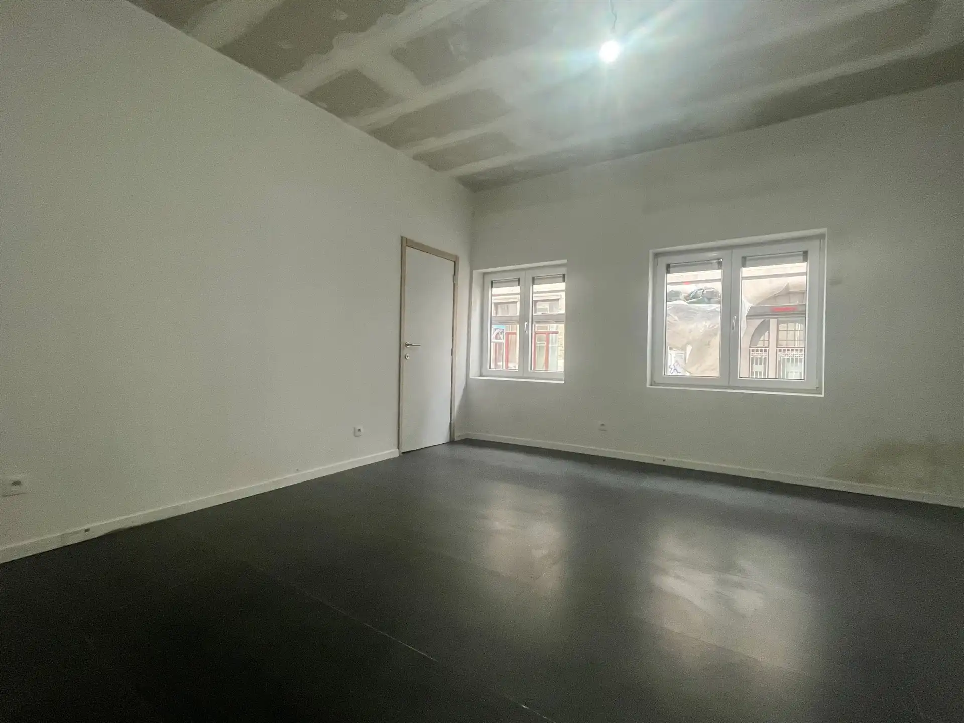 Appartement met ruime slaapkamer! foto 4