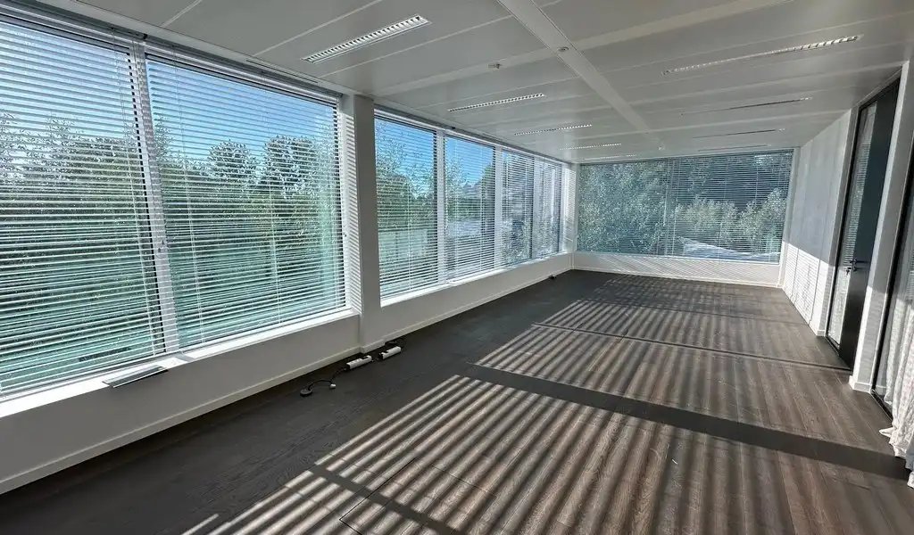 Gemeubelde kantoren met dienstverlening in 3Square Zwijnaarde foto 7