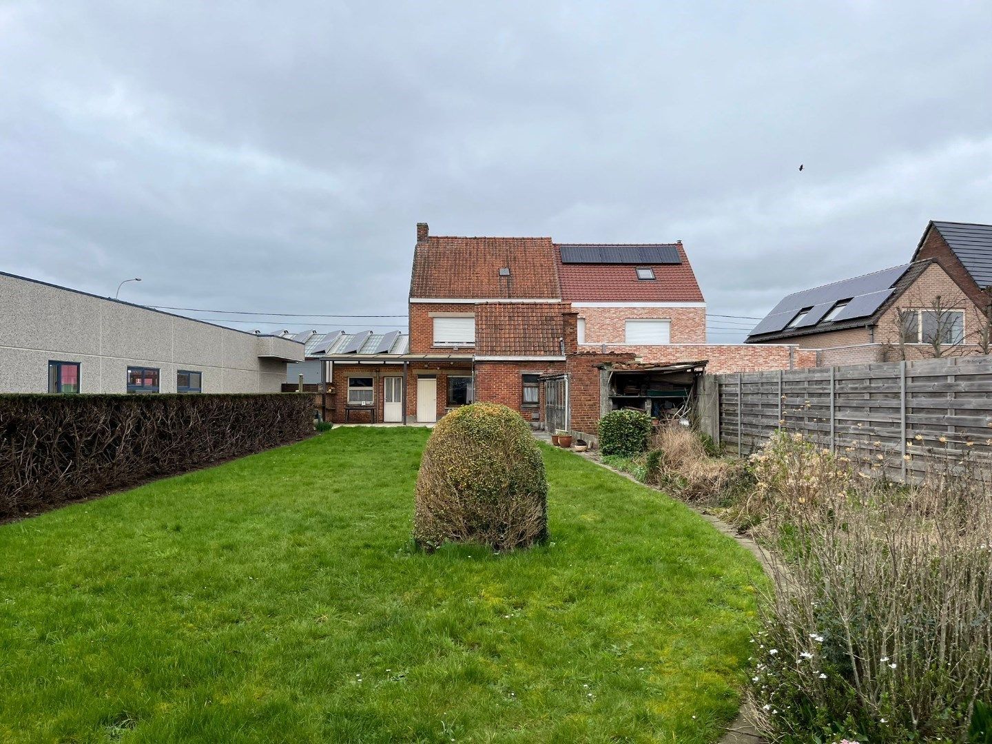 Halfopen woning te koop in Kuurne op 1090 m²!  foto 5