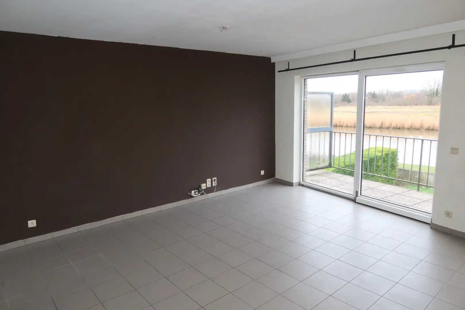 Gezellig dakappartement met 2 slk, terrasje en autostaanplaats foto 4