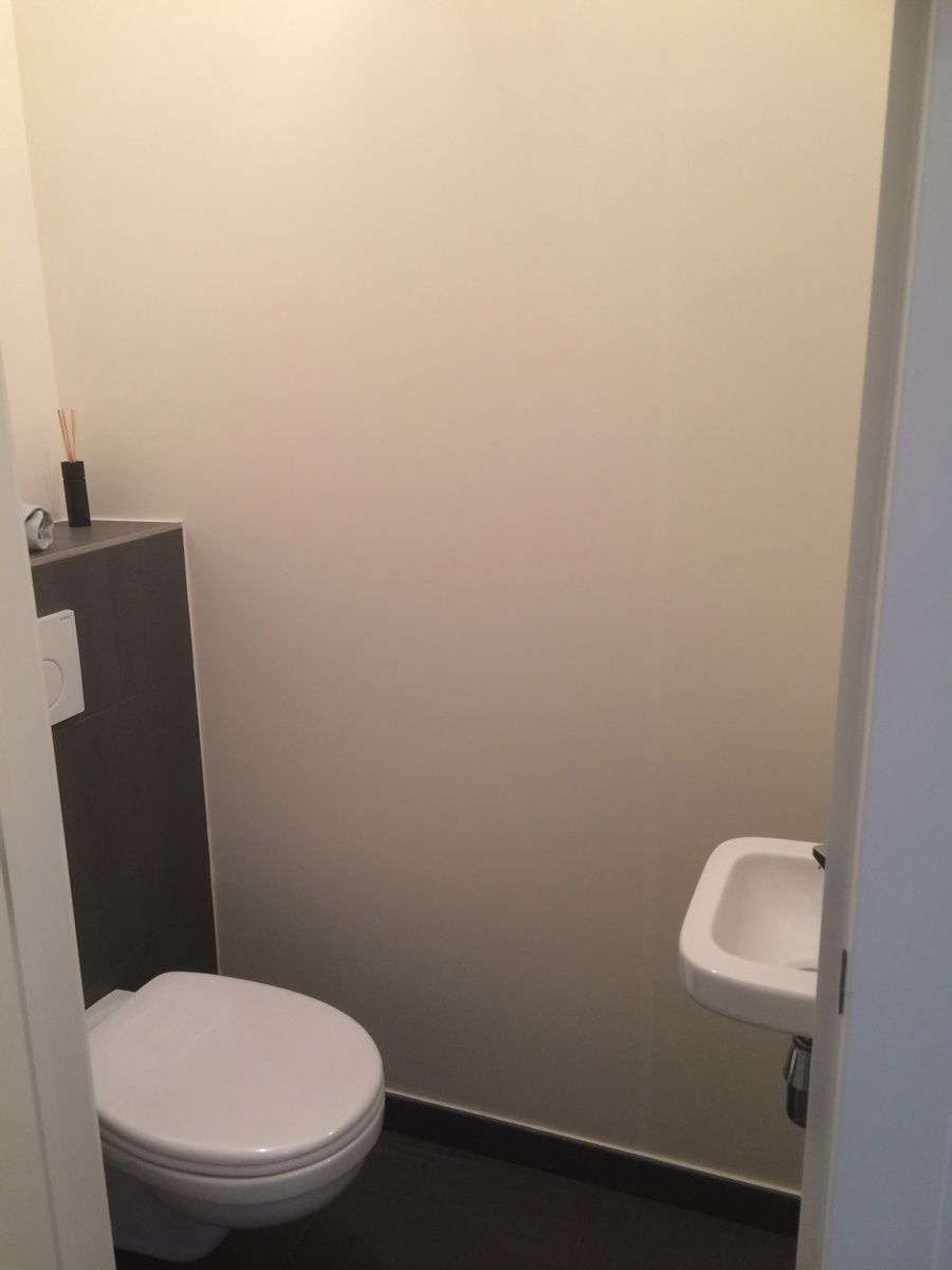 Bemeubeld appartement met één slaapkamer en autostaanplaats foto 8