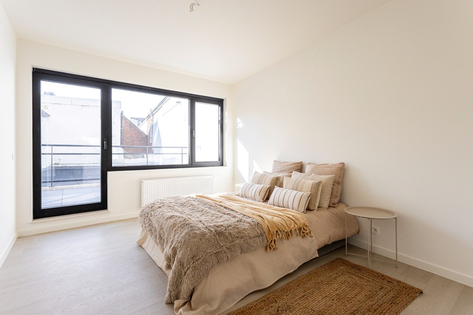 Vernieuwbouw appartement (1v) met 3 slaapkamers en twee terrassen!  foto 13