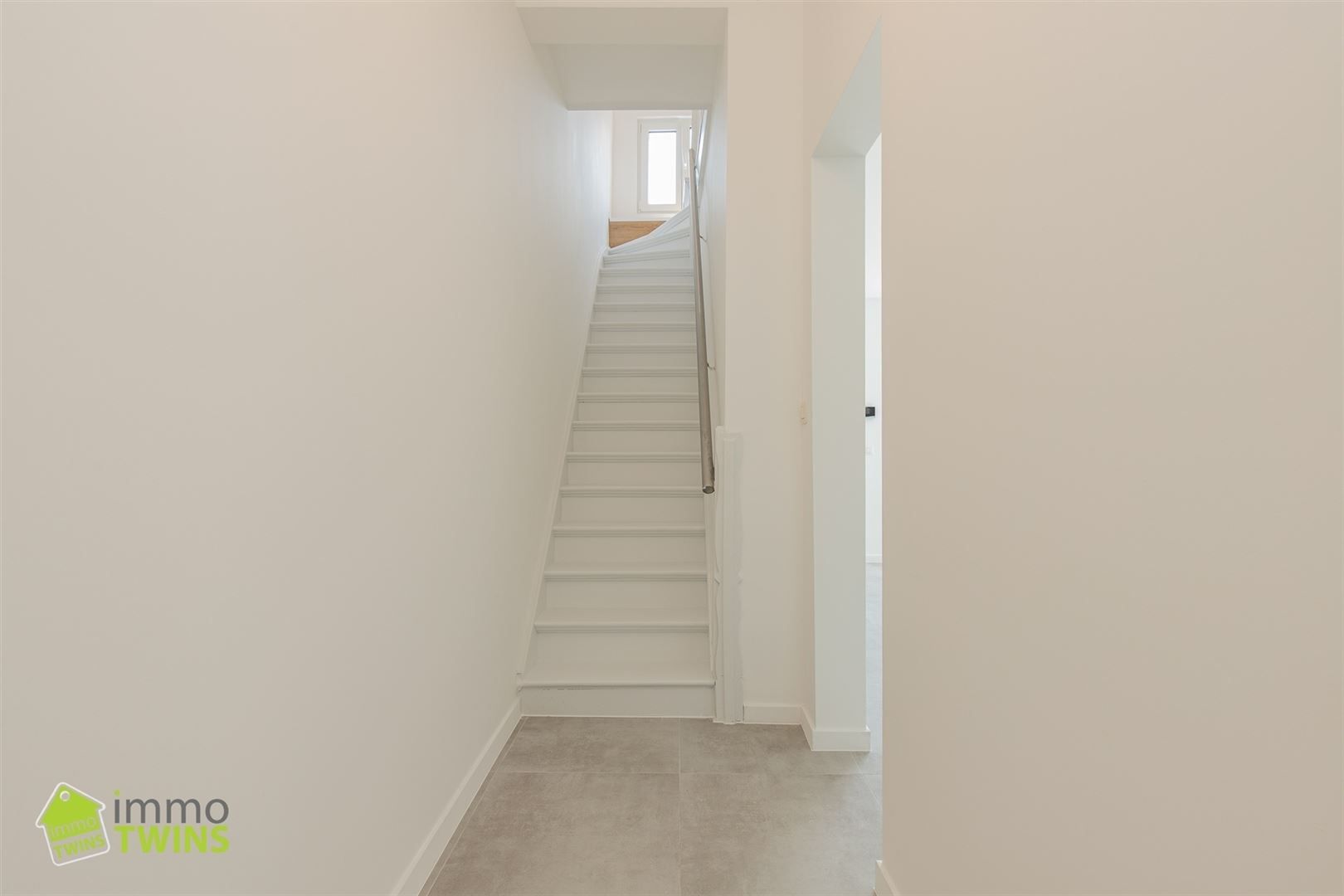 Volledig gerenoveerde woning te Hamme foto 9