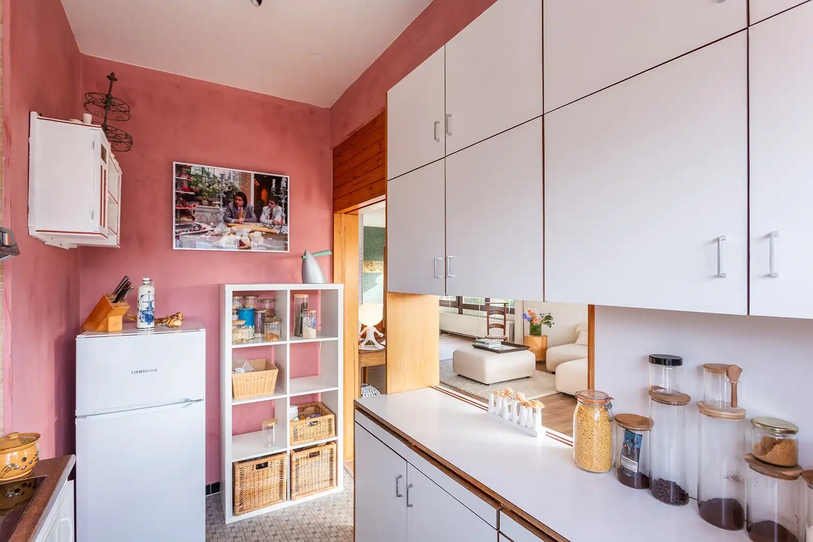 Uniek hoekappartement met 2 slaapkamers en authentieke jaren-60-elementen foto 14
