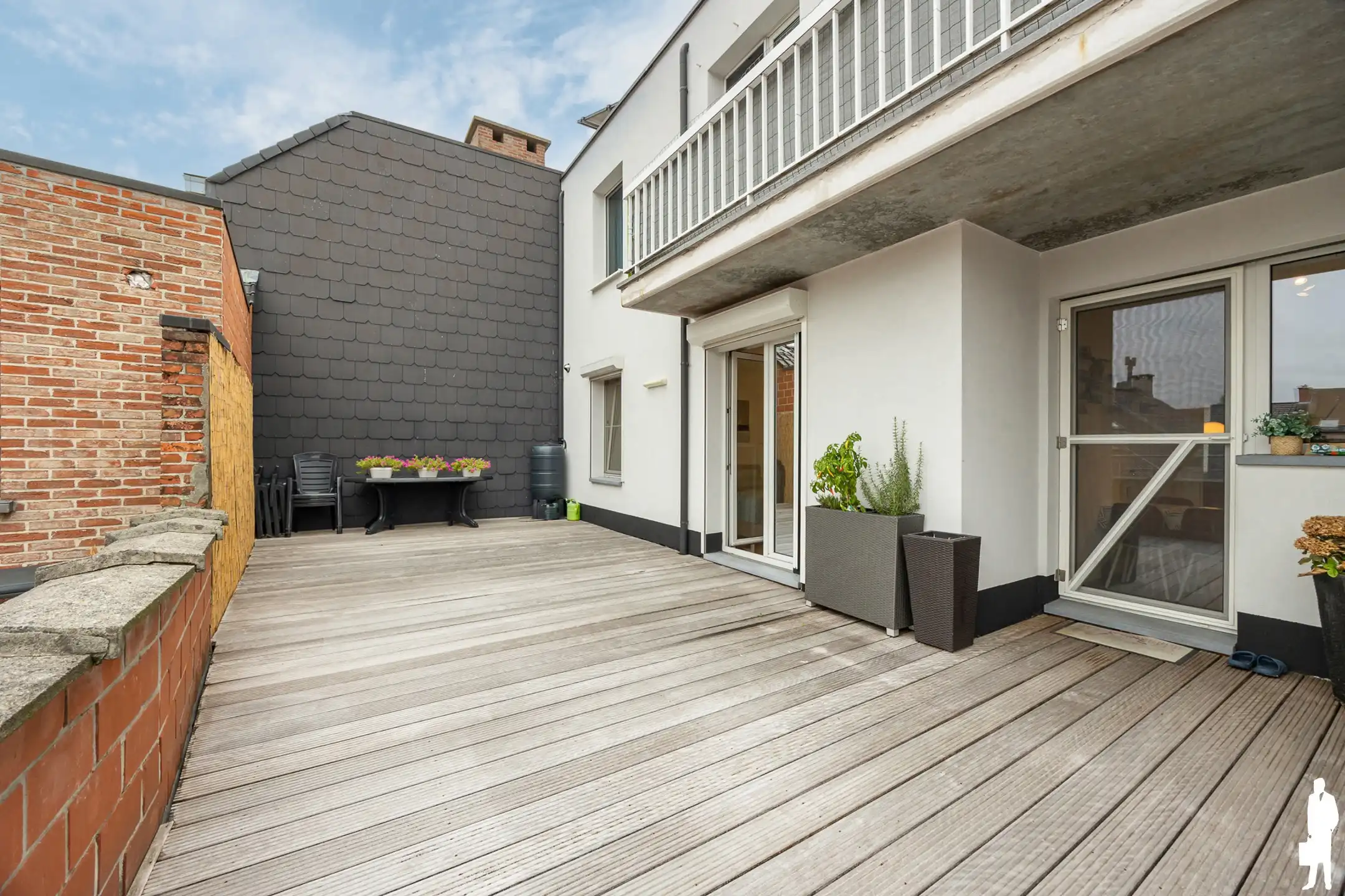 Energiezuinig appartement met 36 m² terras en garage foto 11