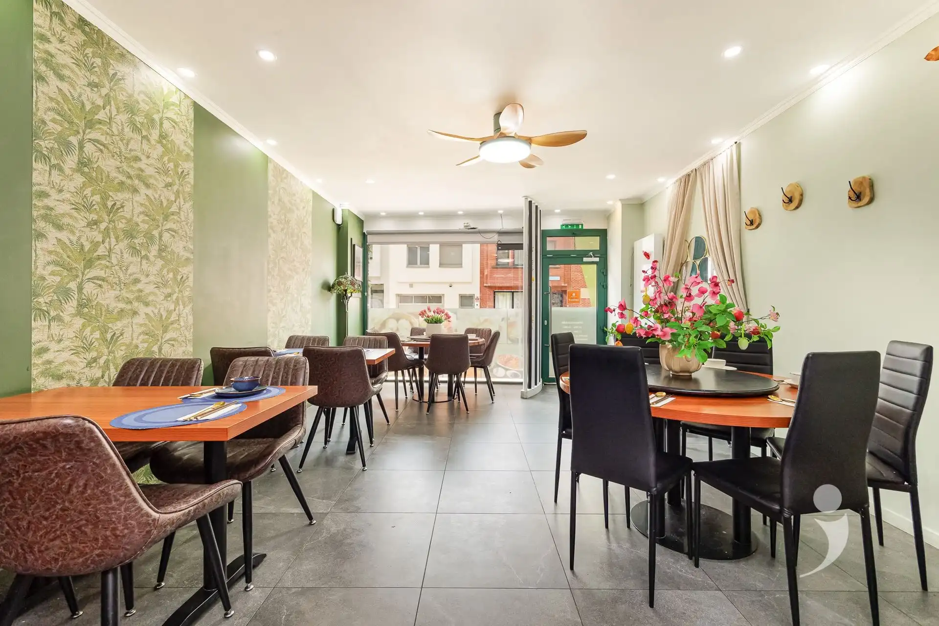 Zeer ruime woning aan de Becker-Remyplein! foto 5