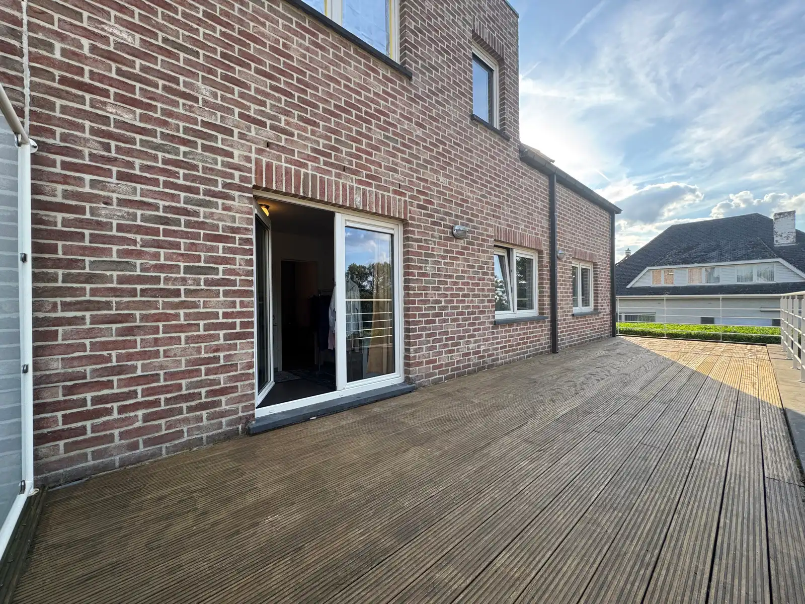 Te huur: 3 slaapkamers appartement met ruim terras te Erpe! foto 17