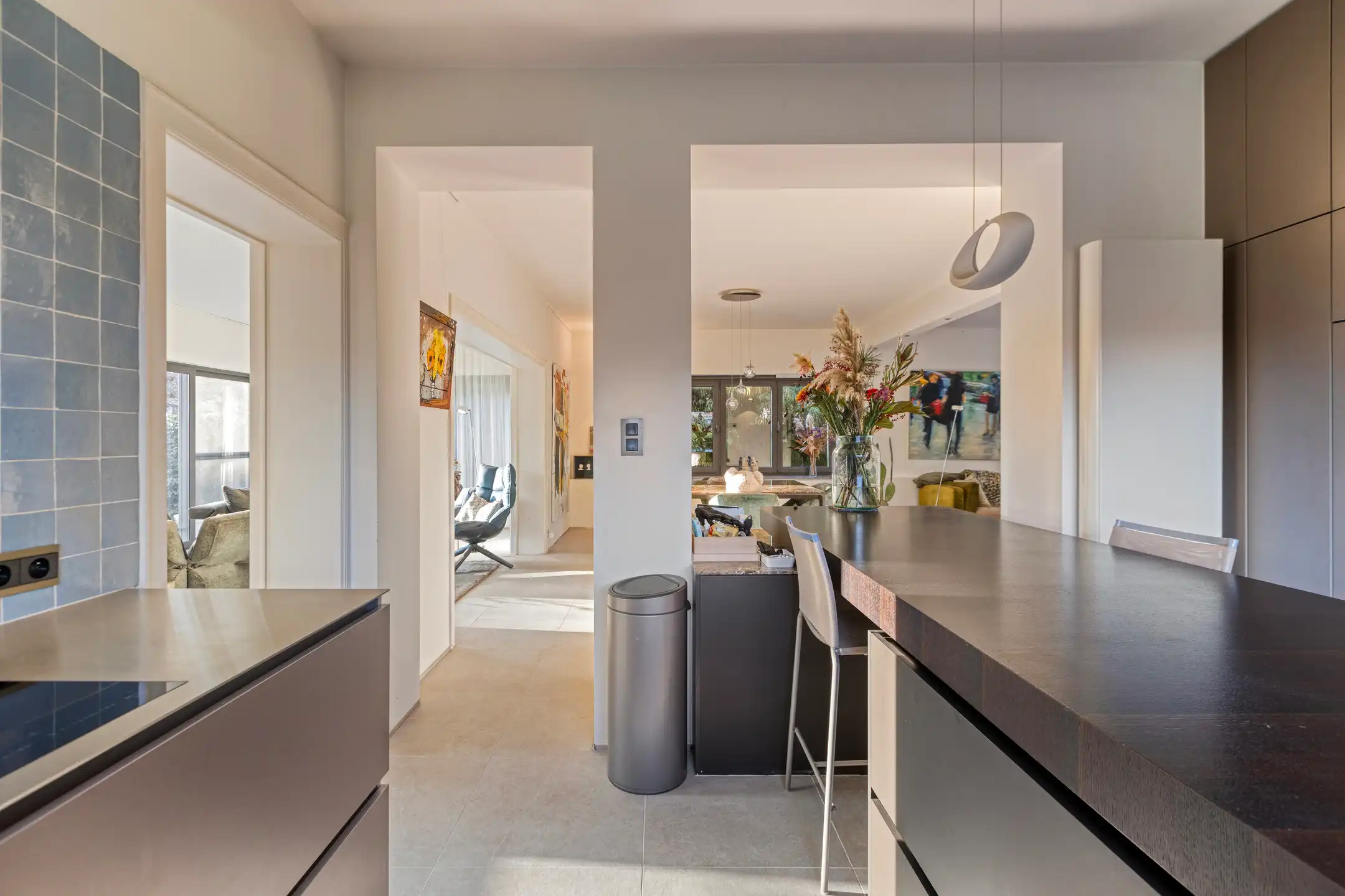 Hoogwaardig afgewerkte woning in hartje Wezemaal foto 13