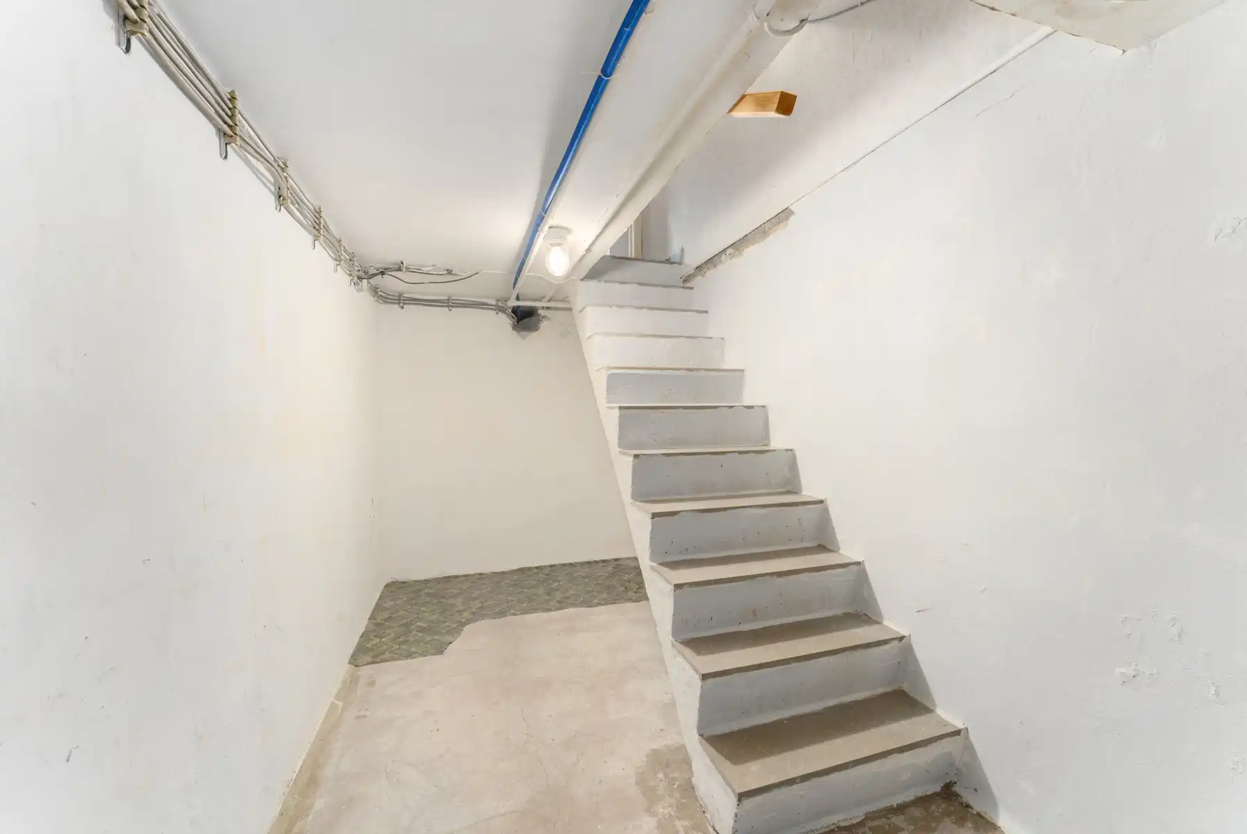 Lichtrijke ruime hoekwoning met 4 slaapkamers, veranda en garage foto 18