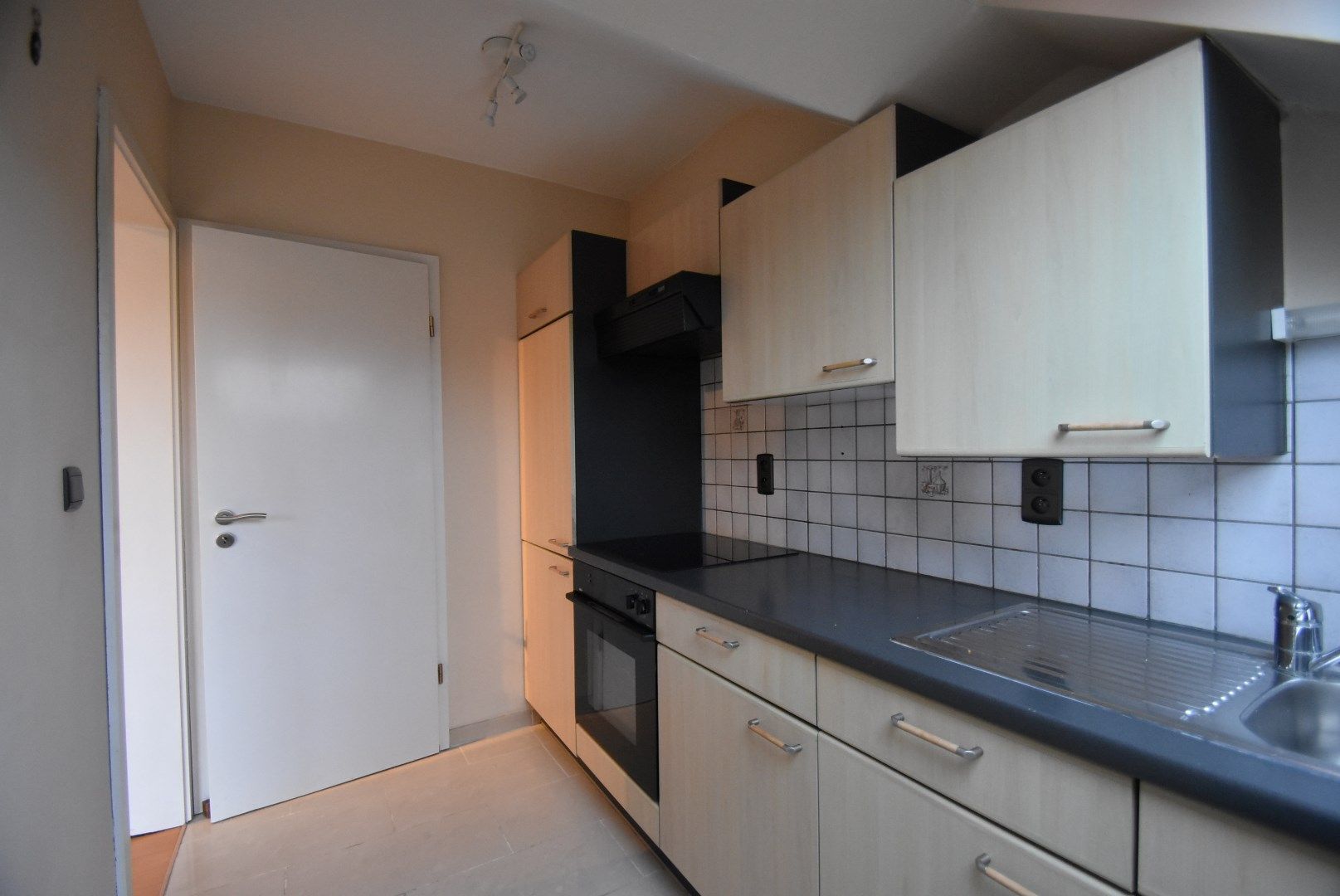 WACHTLIJST VOLZET - Verzorgd en opgefrist appartement met 2 slaapkamers en terrasje. foto 8