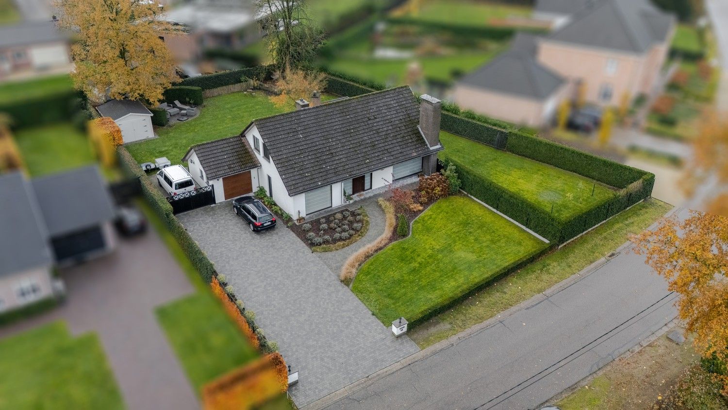 Charmante 4-slaapkamer villa op riant perceel van 1.558 m² in residentiële wijk “De Kolleberg” – Achel foto {{pictureIndex}}