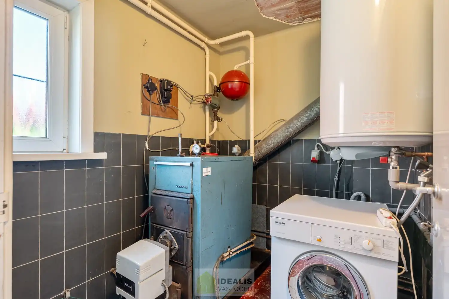 Op te frissen eengezinswoning met 3 slaapkamers te Pelt (Lindel) mét bijhorend weiland foto 16