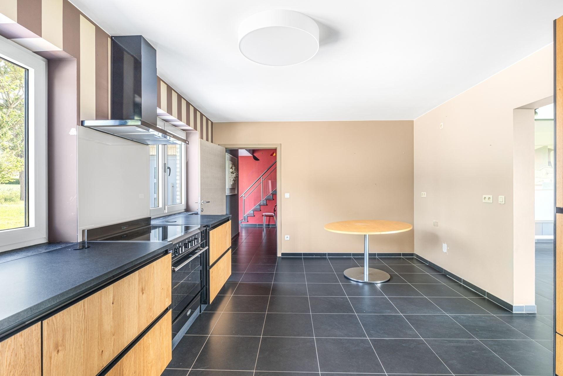 Zeer ruime villa met prachtig, landelijk zicht foto 6
