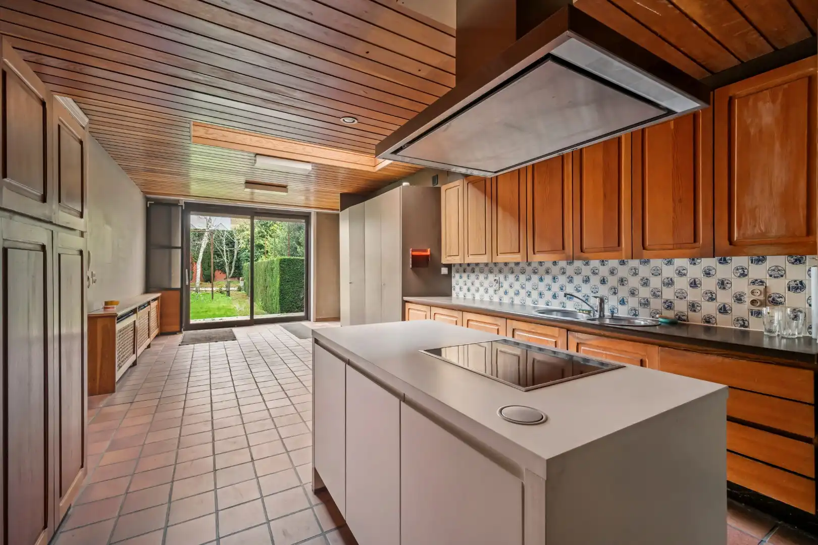 Prachtig herenhuis met 7 slaapkamers in het centrum van Roeselare foto 7