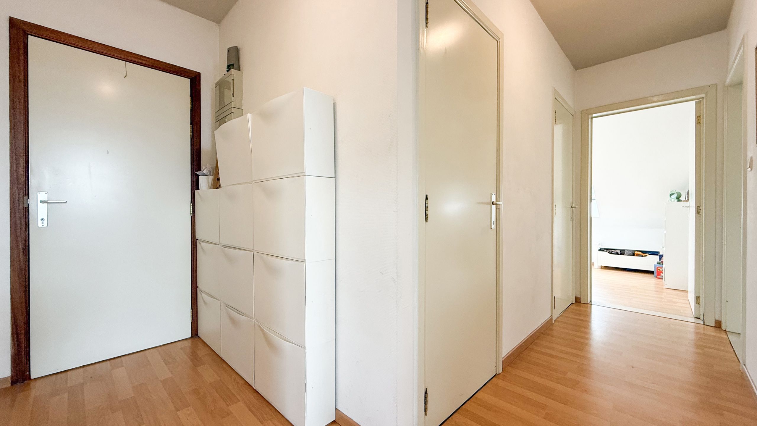 Instapklare appartement met praktische indeling in Zonhoven! foto 9