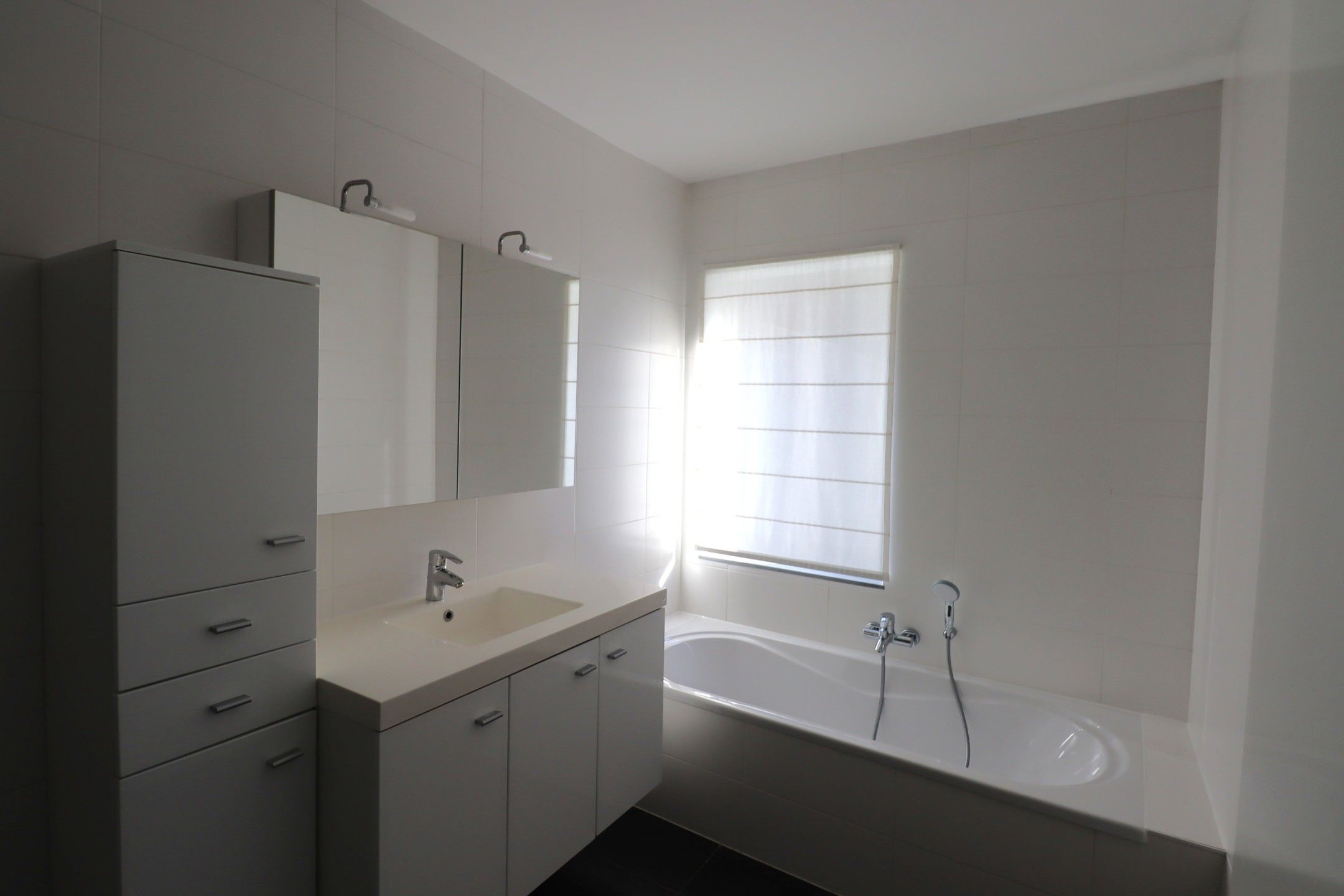 lichtrijk 2-slaapkamer appartement centrum Bornem foto 7