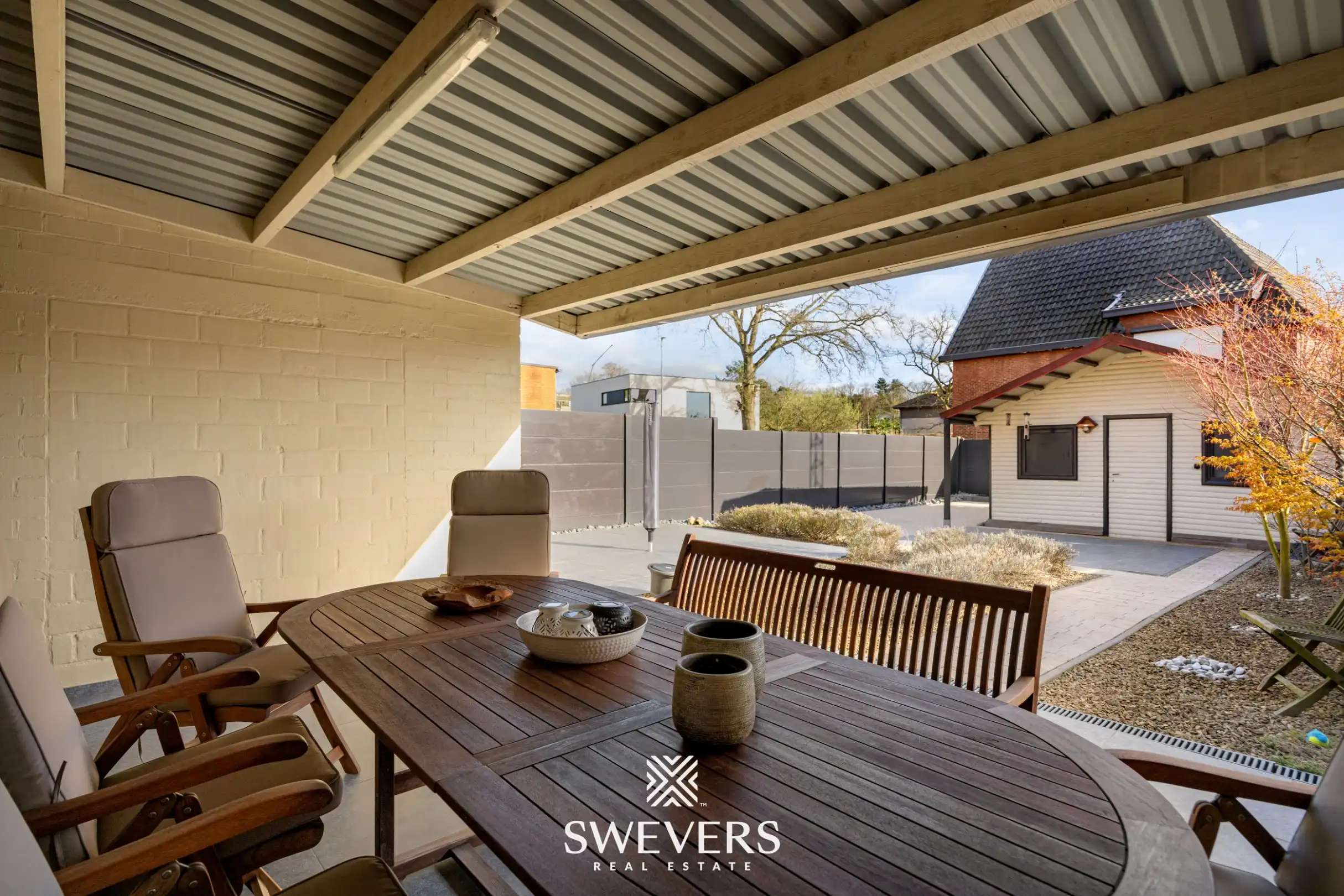 Gezinswoning met bureau, vier slaapkamers en zonnige tuin foto 25