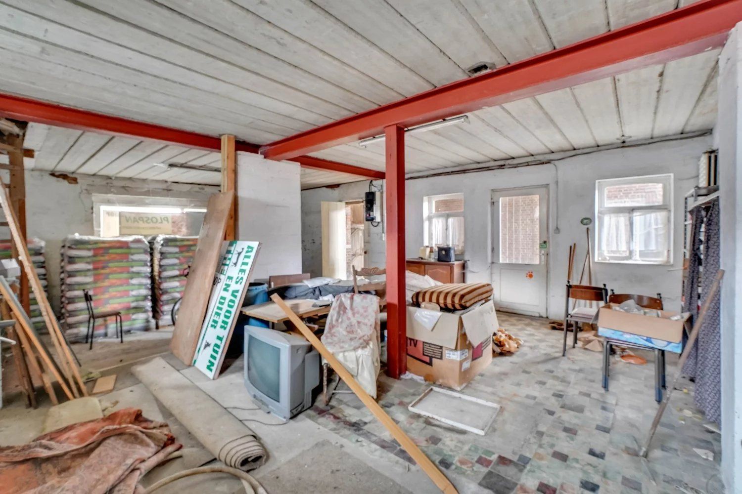 Hoeve op ruim perceel met extra bouwgrond foto 34