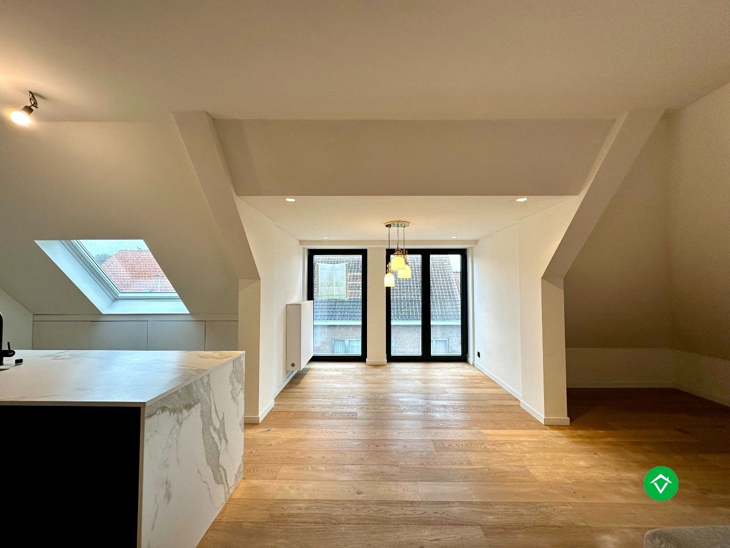 Penthouse met drie slaapkamers en garage in het centrum Koekelare foto 7