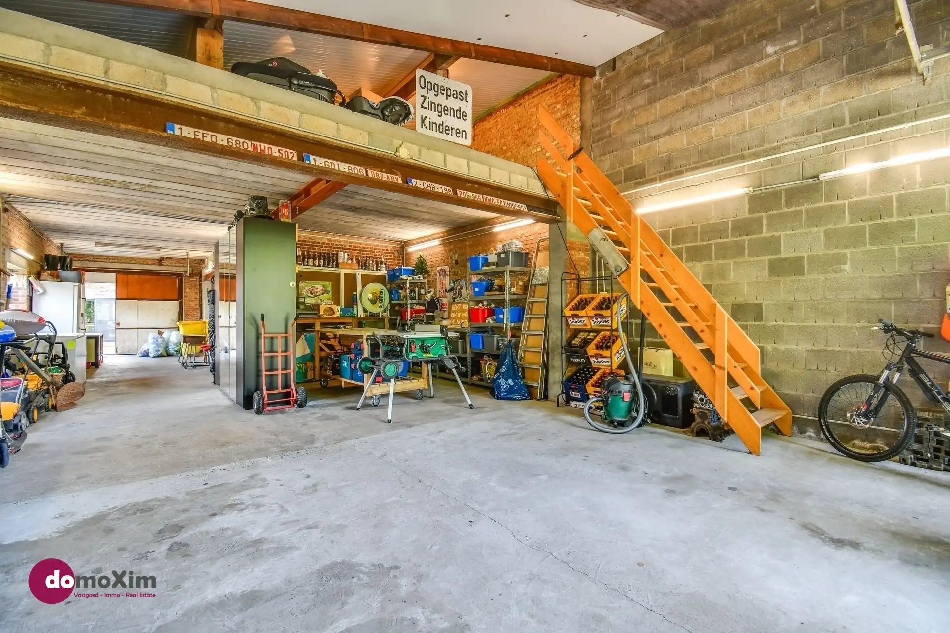 Instapklare woning met ruime hangar nabij het centrum van Hever foto 23