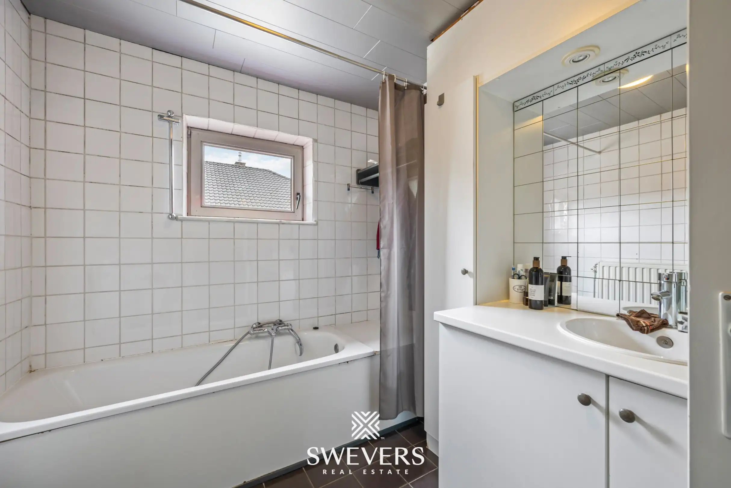 Zonnige woning met ruime zuid georiënteerde tuin in het rustige Diepenbeek foto 23