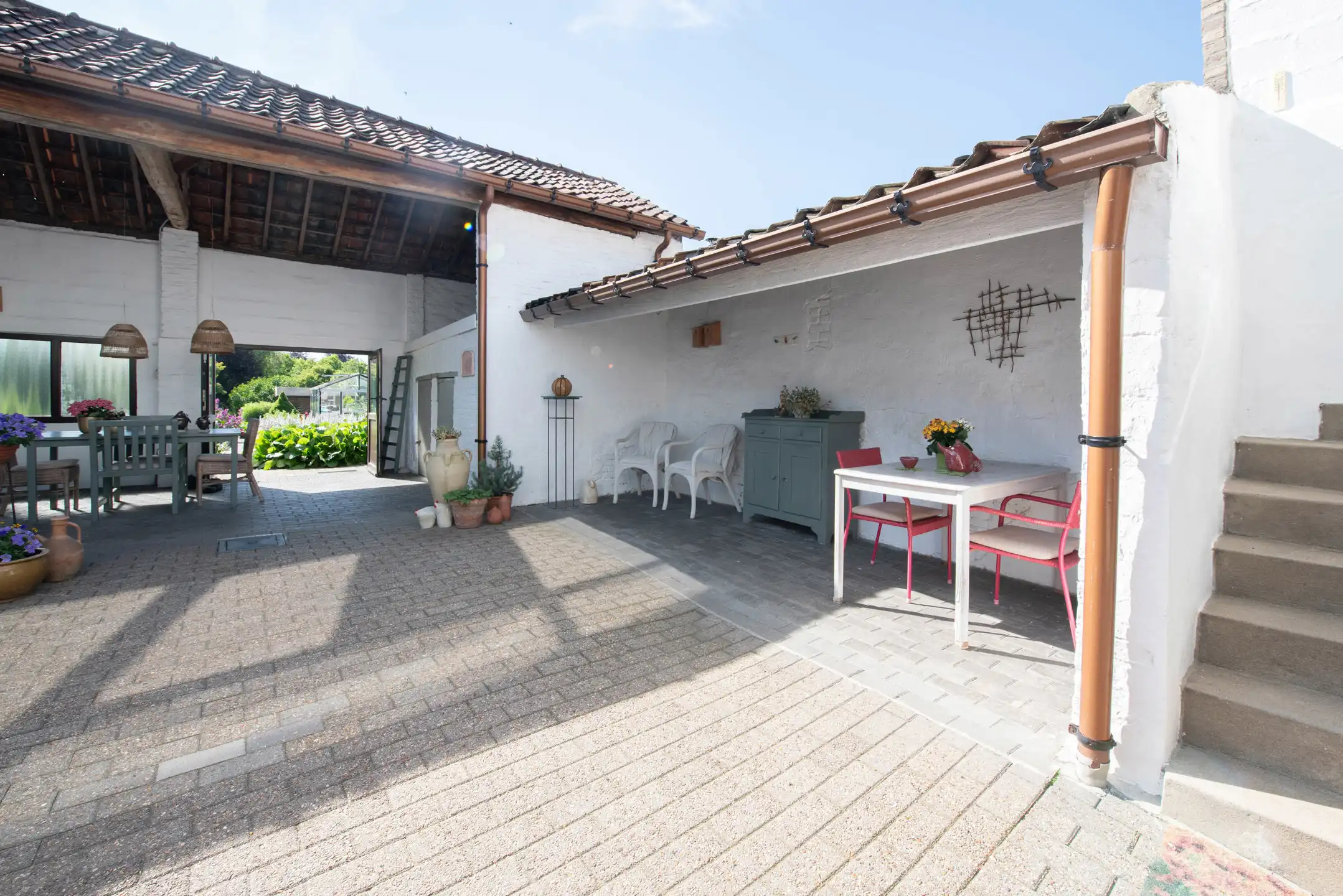 Karaktervolle woning met prachtige koer te Zussen foto 6