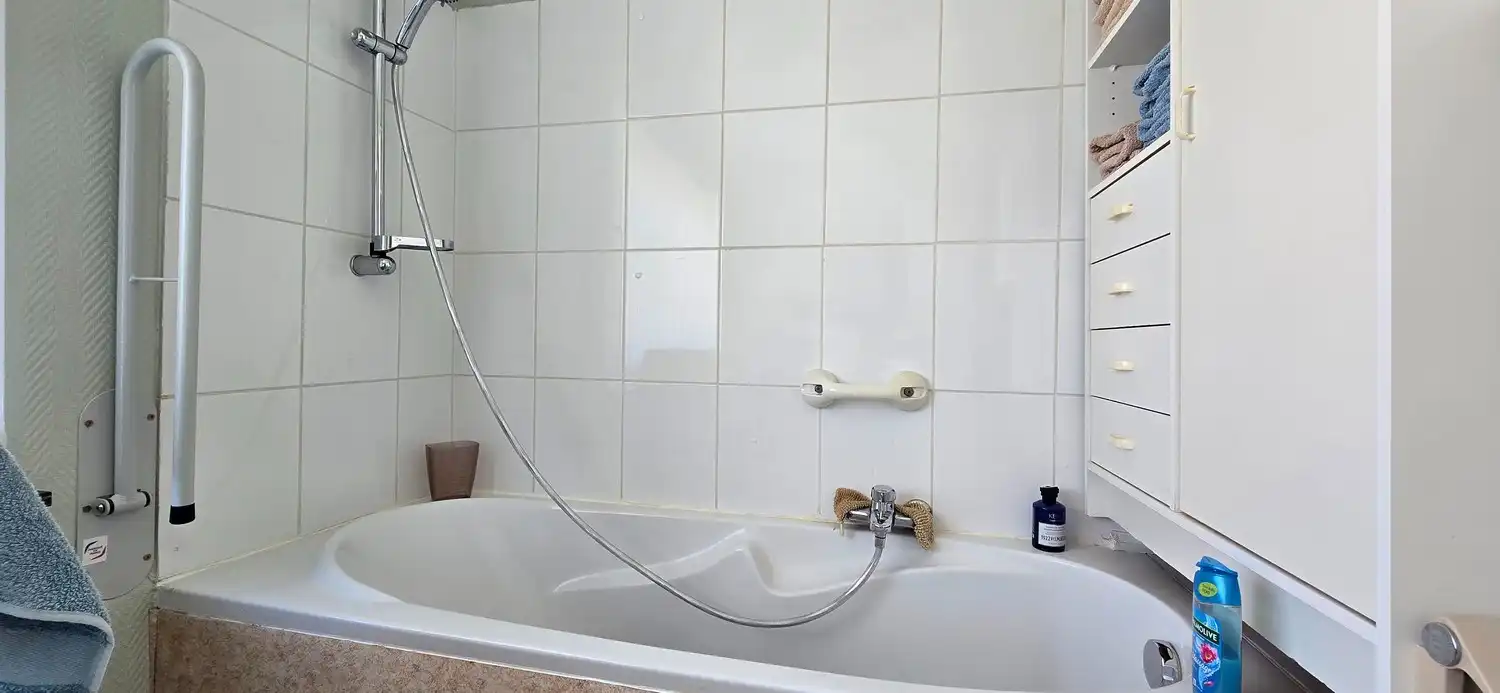 TE KOOP: te renoveren open bebouwing met 4 ruime slaapkamers foto 15