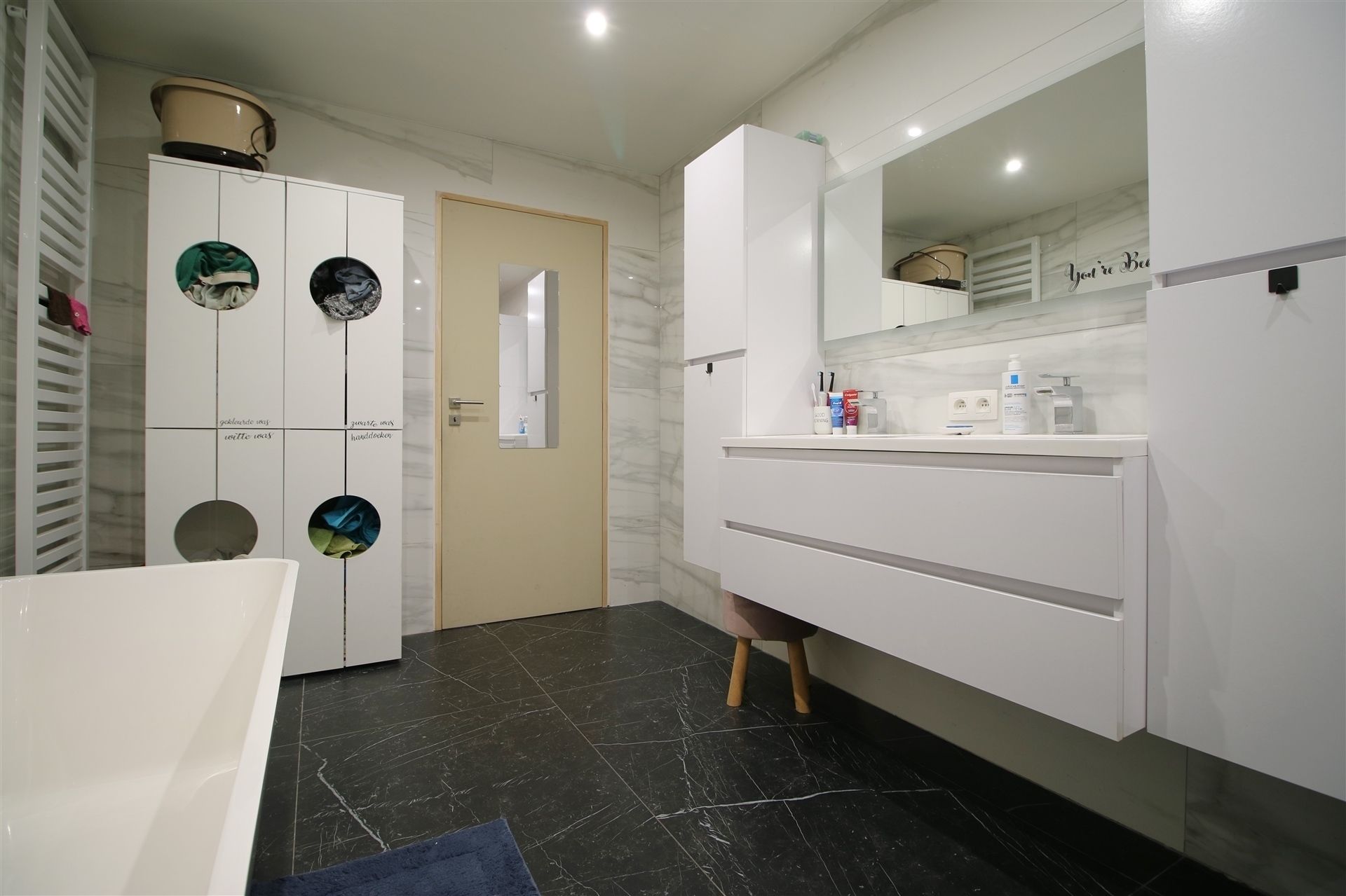 Gerenoveerde woning met 4 slaapkamers foto 11