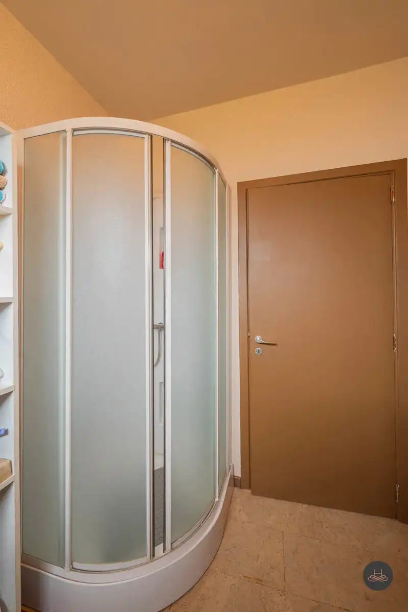 Laagbouw villa vol potentieel foto 19