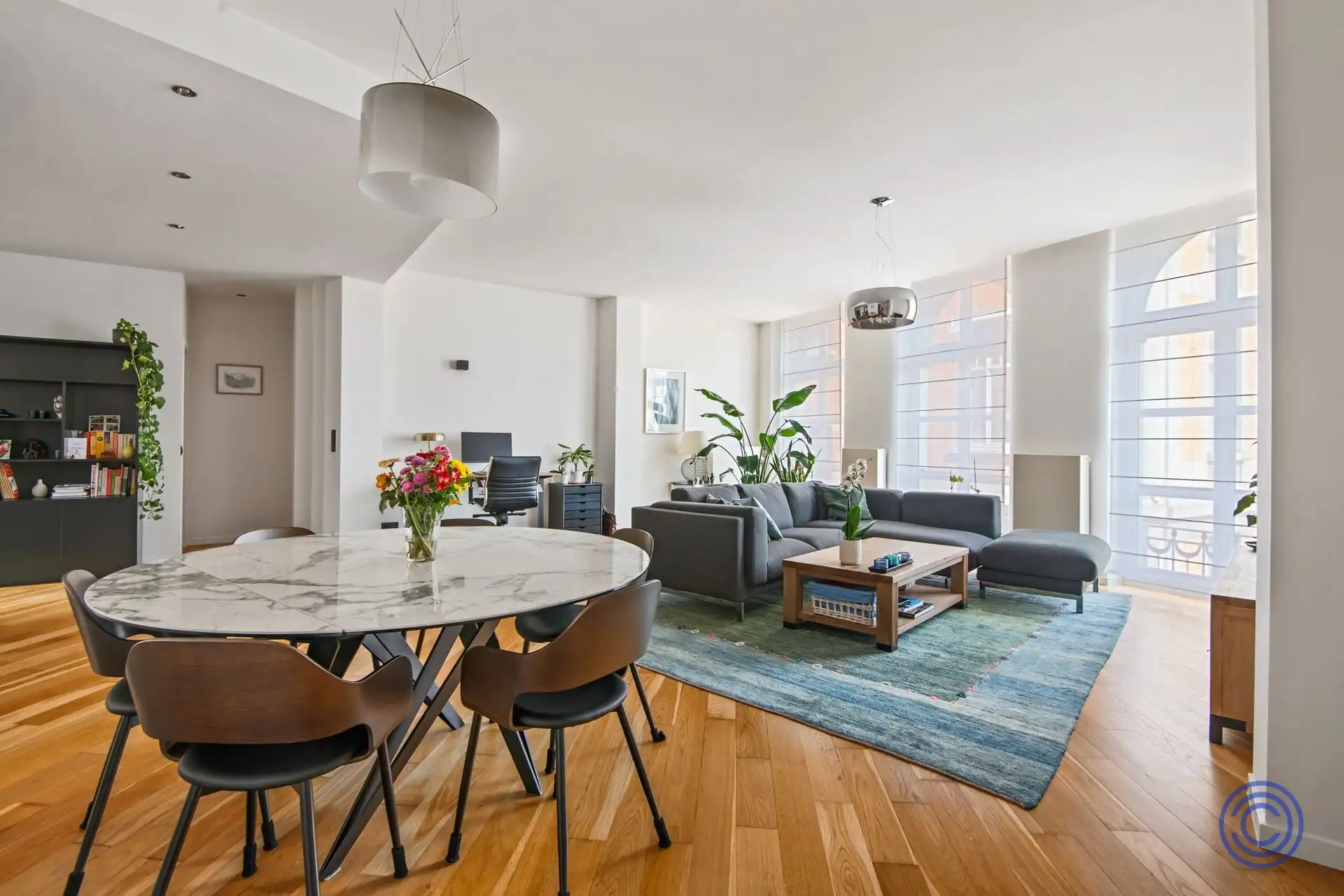 Luxueus 2-SLPK appartement met terras! foto 2