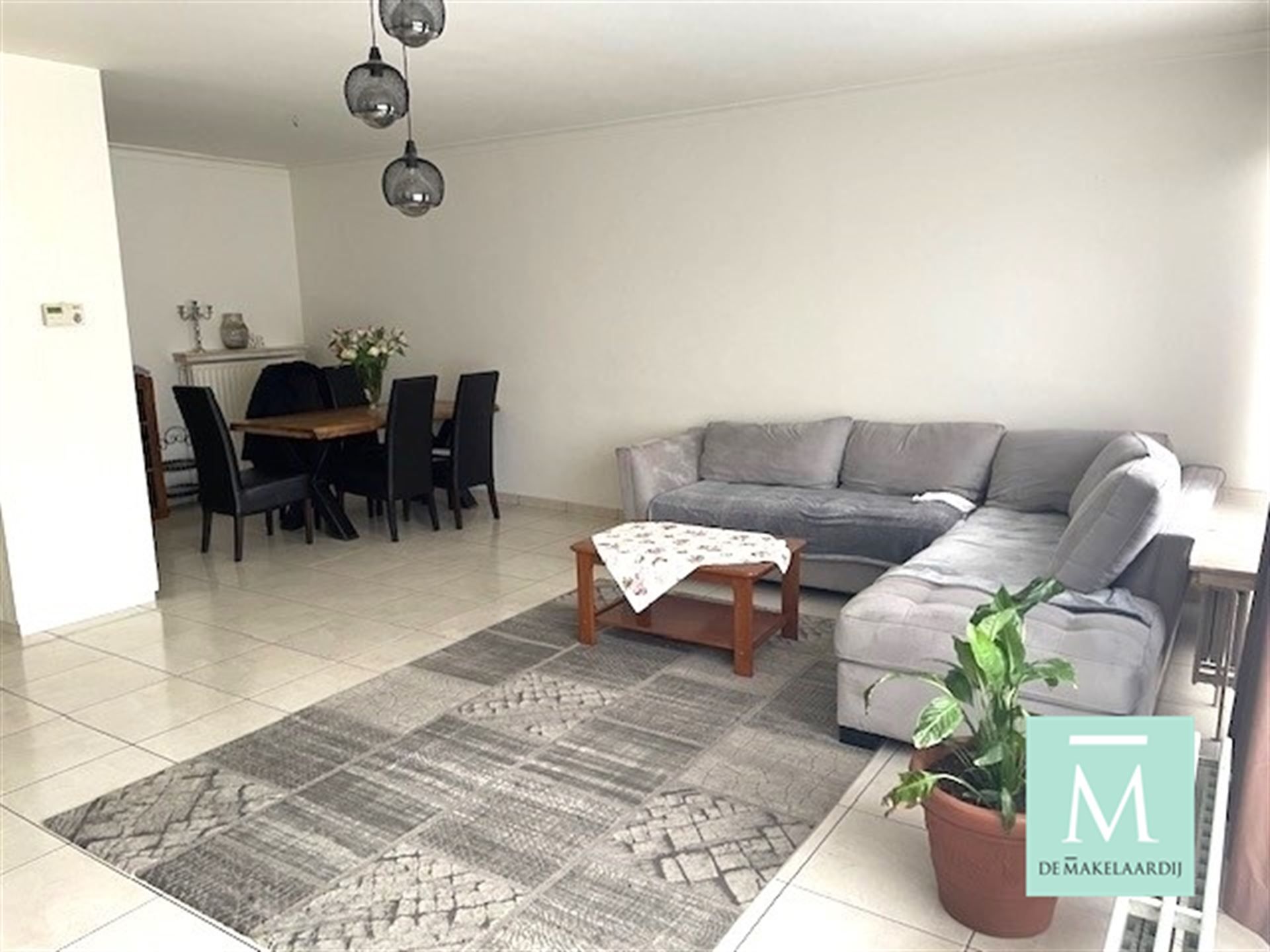 Ruim appartement met 3 slaapkamers, terras en garage! foto 4